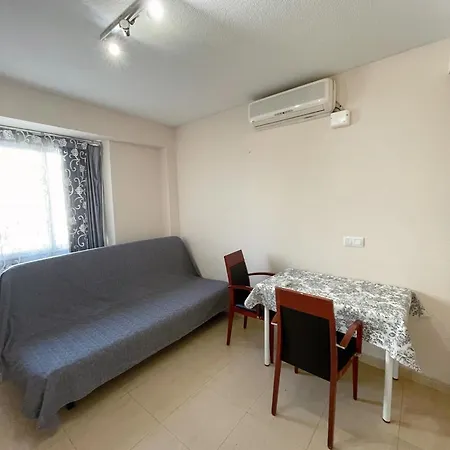 Royal Aparthotel 2*