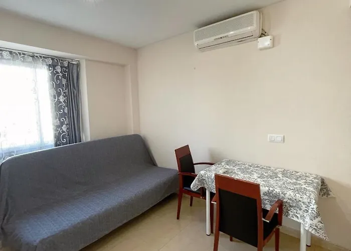 Royal Apartmanhotel 2*